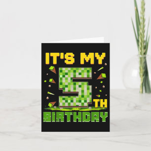 Tarjeta Es mi quinto cumpleaños, niño de 5 años, Pixel de 