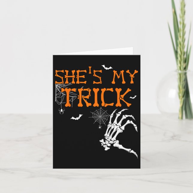 Tarjeta Es Mi Trick Hes Mi Tremendo Halloween Pareja Skele (Anverso)