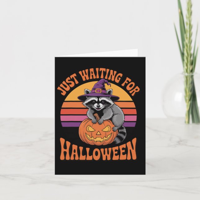 Tarjeta Esperando a Halloween Raccoon Pumpkin Witch H (Anverso)