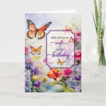 Esposa en su jardín de flores silvestres de cumple