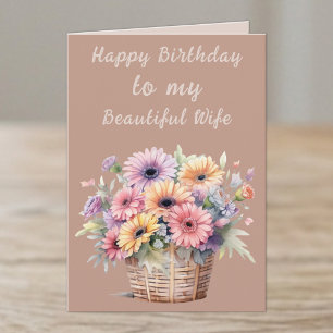 Tarjeta Esposa hermosa flores de gerbera marrón cumpleaños