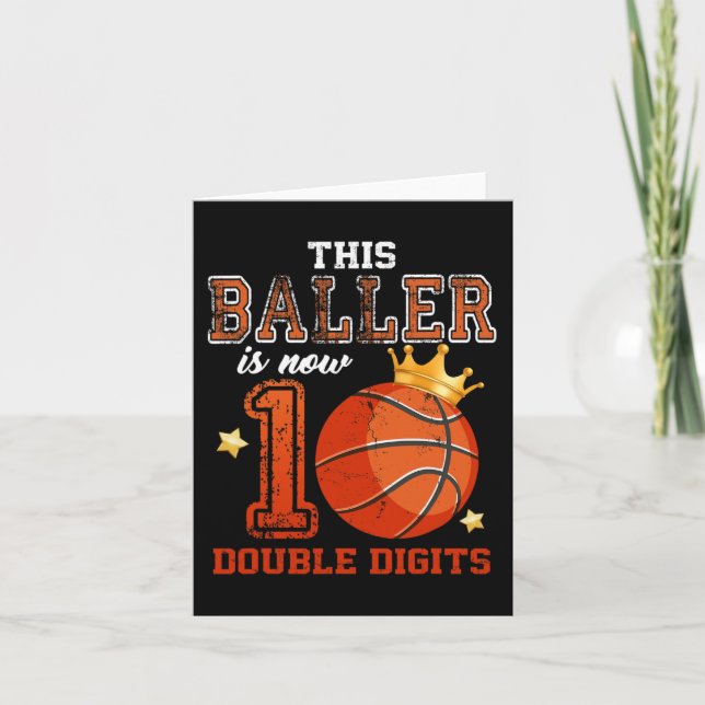 Tarjeta Este Niño Ahora Tiene 10 Dígitos Dobles Baloncesto (Anverso)