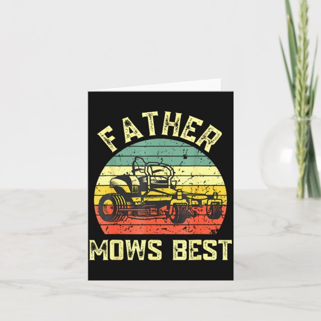 Tarjeta Father Mows Funny Fathers Day Dad Jokes Lawn Mowin (Anverso)