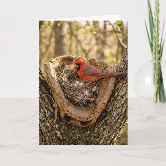 Tarjeta Father's Day Cardinal Nest in a Baseball Glove (Anverso)