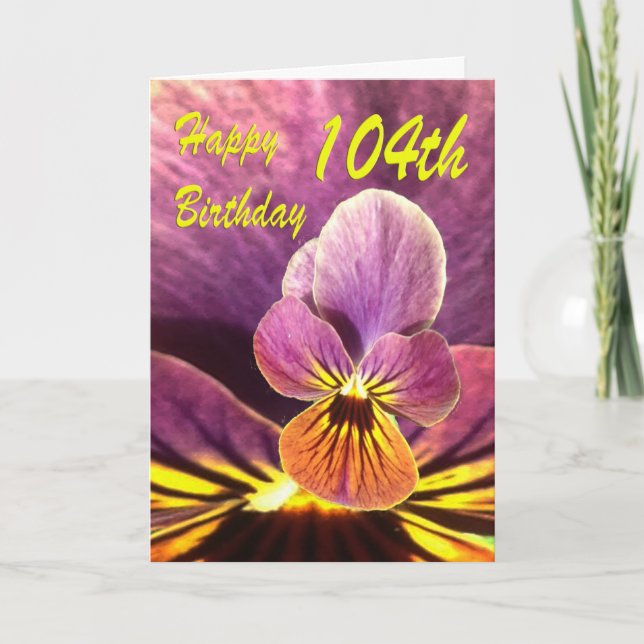 Tarjeta Felices 104 años de la flor Pansy (Anverso)