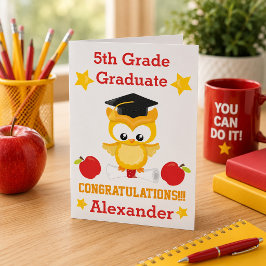 Tarjeta Felicitaciones en rojo y dorado para graduado de 5