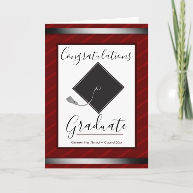 Tarjeta Felicitaciones Graduate Mortarboard y Script (Anverso)