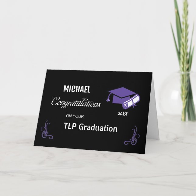 Tarjeta Felicitaciones por graduación escolar negro y mora (Anverso)
