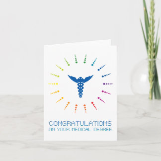 Tarjeta felicitaciones por su título médico : arco iris