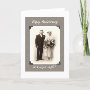 Tarjeta Feliz Aniversario, humor vintage, novia y novio.