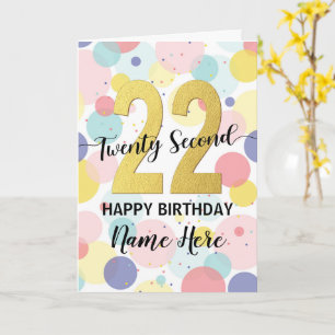 Tarjeta Feliz cumpleaños 22 a Pastel, mujer de oro arcoiri
