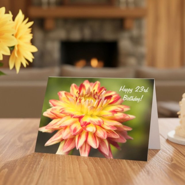 Tarjeta Feliz cumpleaños 23 con Dahlia (Subido por el creador)