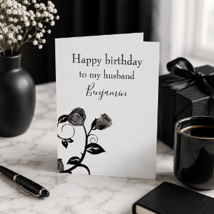 Tarjeta Feliz cumpleaños a mi esposo, rosa blanca y negra.