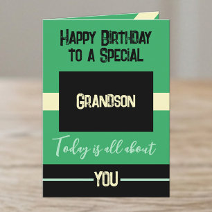 Tarjeta Feliz cumpleaños a un nieto especial verde negro