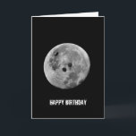 Tarjeta Feliz cumpleaños Bowler Bowler Bowling Moon Funny<br><div class="desc">Está fuera de este mundo... ¡pero no fuera de órbita este mundo! ¡La luna retratada como una bola de bolos en el cielo nocturno! ¡Haga feliz a un jugador con esta tarjeta de diversión!</div>