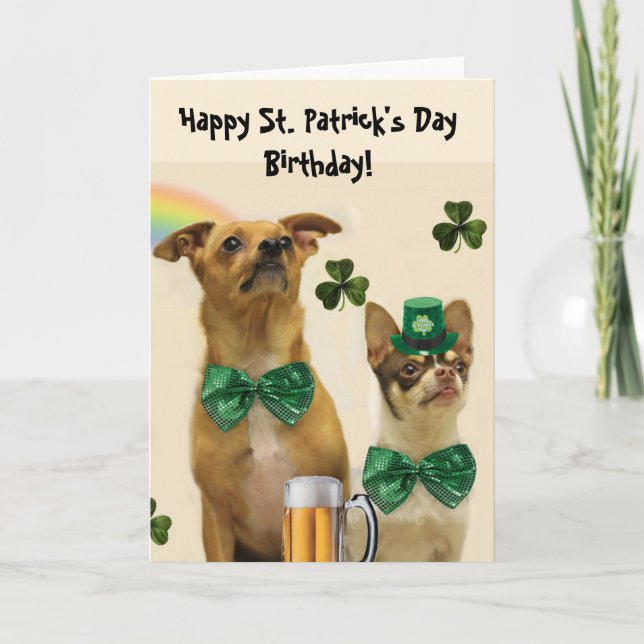Tarjeta Feliz cumpleaños de San Patricio, perros chihuahua (Anverso)