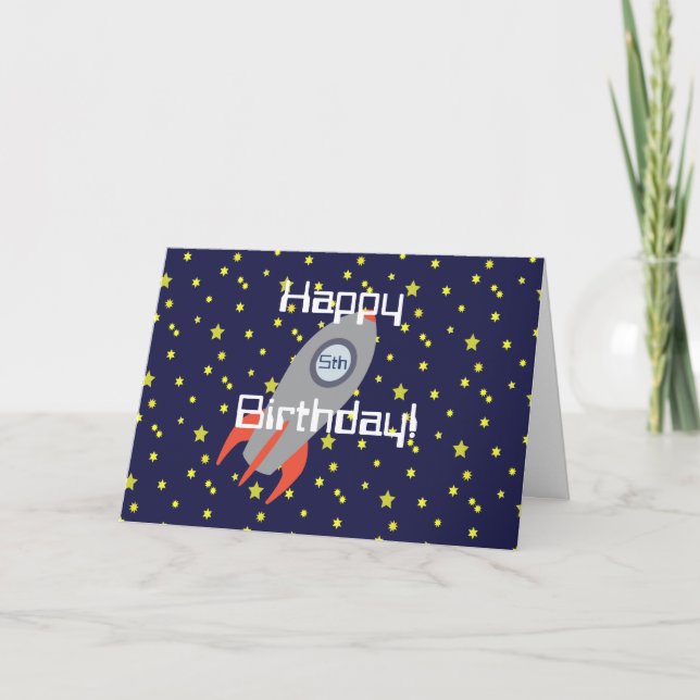 Tarjeta Feliz cumpleaños de un barco con cohetes retro y e (Anverso)