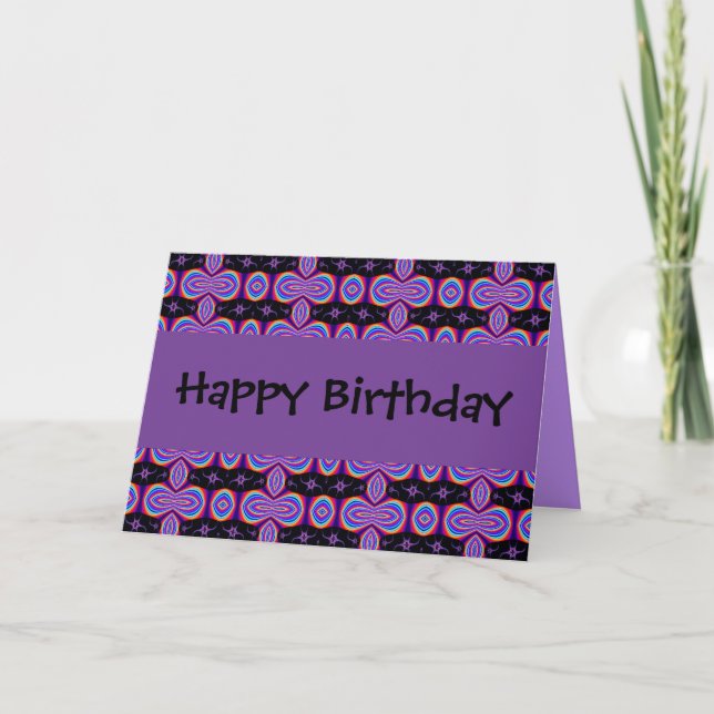 Tarjeta Feliz cumpleaños morado y fractal negro (Anverso)