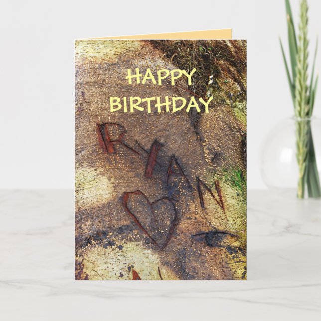 Tarjeta Feliz cumpleaños Ryan Love Tree Carving Card (Anverso)