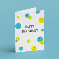 Feliz cumpleaños sonriente cara a amarillo azul