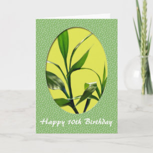Tarjeta Feliz cumpleaños, verdes y afortunados hojas de ba