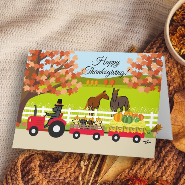 Tarjeta Feliz Día de Acción de Gracias Labradores y Tarjet (Happy Thanksgiving Labrador and Tractor Design Card for Black Labrador Owners.)