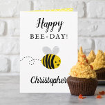 Tarjeta ¡Feliz Día de la Abeja! Cumpleaños Funny Bee<br><div class="desc">Envía un saludo especial de un día de abejas con esta linda y divertida tarjeta de cumpleaños de abejas. El nombre en la parte delantera puede ser fácilmente personalizado para esa persona especial y el interior de la tarjeta de saludo está en blanco para que usted escriba a mano un...</div>