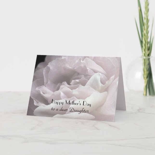 Tarjeta Feliz Día de la Madre a la Hija, Pétalos Rosas (Anverso)