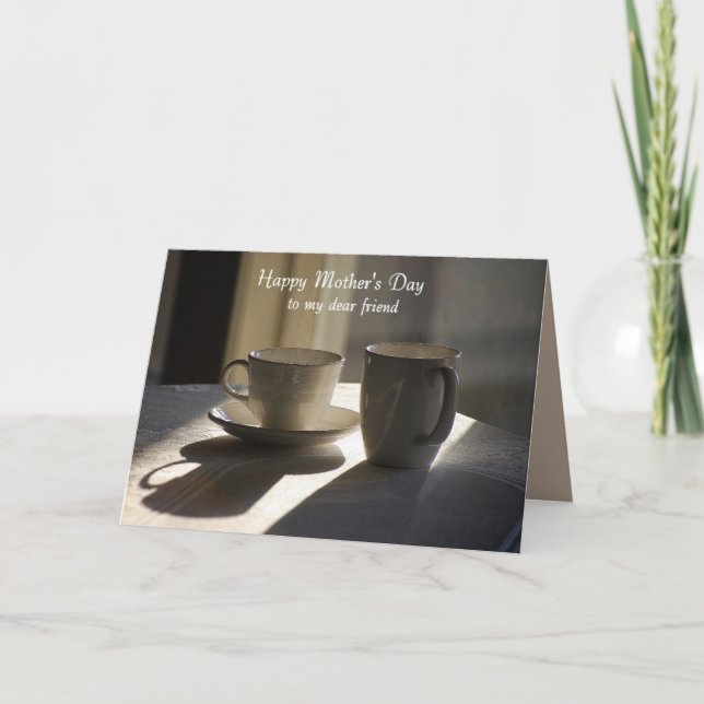Tarjeta Feliz día de la madre, querido amigo de las tazas  (Anverso)
