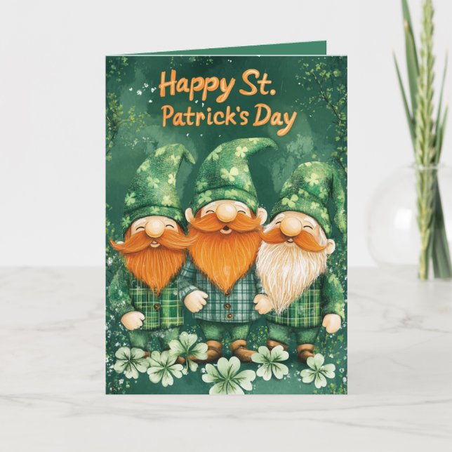 Tarjeta Feliz Día de San Patricio y tres leprechaun (Anverso)