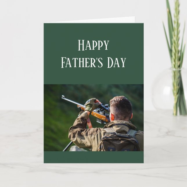 Tarjeta Feliz Día del Padre, carros cazando camuflaje (Anverso)