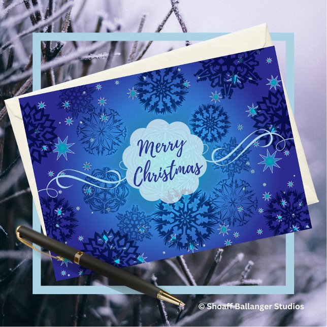 Tarjeta Feliz diseño de copos de nieve navideños en azul (Subido por el creador)