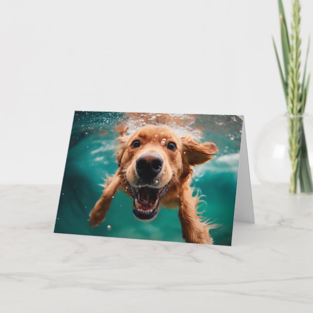 Tarjeta Feliz Golden Retriever Nadando bajo el agua (Anverso)