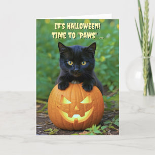 Tarjeta Feliz Halloween lindo Kitten negro y diversión de