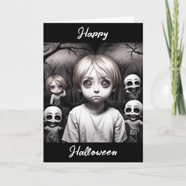 Tarjeta Feliz Halloween | Niño asustado con oso de peluche (Anverso)