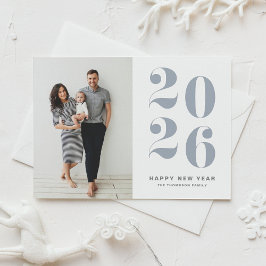 Tarjeta Festiva 2026 Dusty Blue Bold Typography New Year Photo