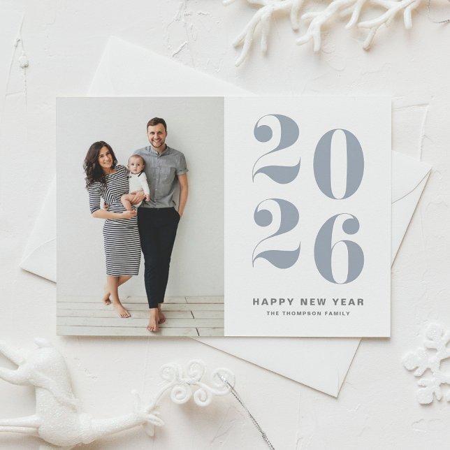 Tarjeta Festiva 2026 Dusty Blue Bold Typography New Year Photo (Ring in 2026 with this dusty blue Happy New Year Photo Card featuring retro bold typography.)