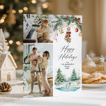 Tarjeta Festiva 2 Fotografía Happy Holidays Winter Scene & Mistlet<br><div class="desc">Comparte tus deseos más cálidos con esta tarjeta de vacaciones personalizada de 2 fotos. Con una acogedora escena de invierno con mistletoe y vegetación, es la manera perfecta de mostrar sus recuerdos familiares favoritos. **Notas: Imagen superior - Foto horizontal preferida y para imagen inferior - Foto vertical preferida (utilice la...</div>