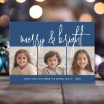 Tarjeta Festiva 3 Collage de fotos Script azul blanco Merry Bright<br><div class="desc">Un alegre y luminoso saludo de vacaciones con un estilo rústico tipo letra caligrafía. Un estilo moderno de mediados de siglo con un patrón geométrico en la parte trasera. Este diseño no tradicional es un enfoque fresco que hará destacarse a las fotos familiares.</div>