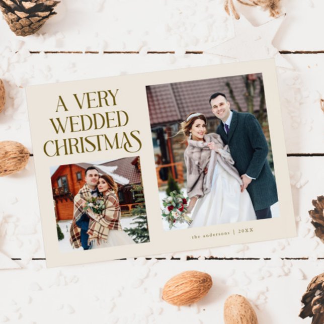 Tarjeta Festiva A Very Wedded Christmas Newlywed Photo Cream (Subido por el creador)