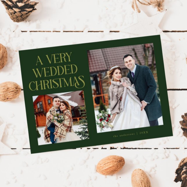 Tarjeta Festiva A Very Wedded Christmas Newlywed Photo Green (Subido por el creador)