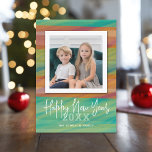 Tarjeta Festiva Acuarela moderna Feliz Año Nuevo foto<br><div class="desc">Usa una foto cuadrada con el sujeto en el medio. Haz un saludo único y moderno del Feliz Año Nuevo con un brillante y alegre patrón en la parte trasera. Si necesita mover algo,  haga clic en el botón personalizar para realizar cambios.</div>