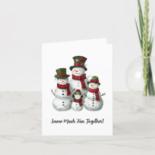 Tarjeta Festiva Adorable Familia de Muñecos de Nieve con Sombreros