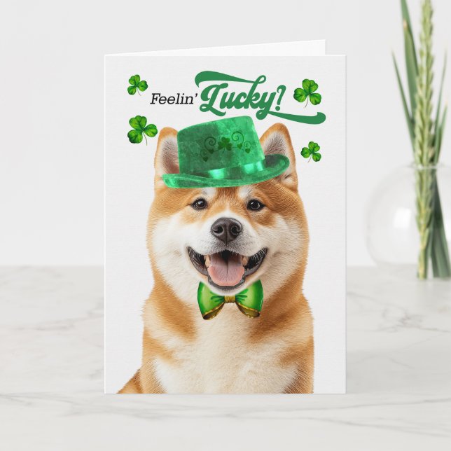 Tarjeta Festiva Akita Dog Feelin' Lucky St Patrick's Day (Anverso)