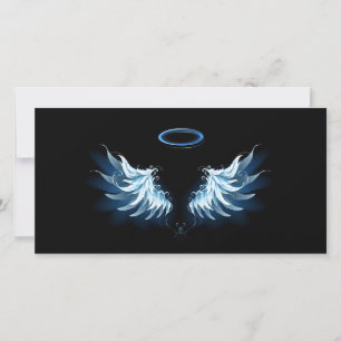 Tarjeta Festiva Alas del Ángel Azul brillante sobre fondo negro
