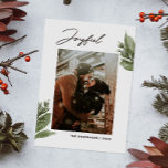 Tarjeta Festiva Alegre. Foto de Navidades florales de invierno acu<br><div class="desc">navidades "alegres" con acuarela de pino y floral botánica para vacaciones de invierno. Por favor,  contáctame si necesitas artículos adicionales.</div>