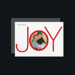 Tarjeta Festiva Amor y alegría, Feliz Navidad.<br><div class="desc">Feliz Navidad y Felices Fiestas a todos tus amigos y familia con esta divertida tarjeta de vacaciones. Personaliza como eliges con tu foto favorita, estas tarjetas vienen en una variedad de tamaños y selecciones de papel, sólo otra manera de compartir amor y alegría esta temporada. Busque la coordinación de ideas...</div>