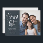 Tarjeta Festiva Amor y luz| Foto Azul oscuro de Hanukkah<br><div class="desc">Esta sencilla y elegante tarjeta de fotos de color azul oscuro Happy Hanukkah cuenta con un moderno guión escrito a mano en blanco que dice "Amor y Luz",  y la Estrella de David,  con su foto personal favorita.</div>