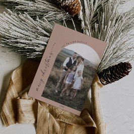 Tarjeta Festiva Arco Boho moderno | Foto de Salmon Merry Christmas