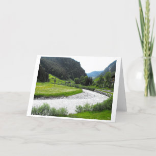 Tarjeta Festiva Arroyo de montaña en los Alpes suizos
